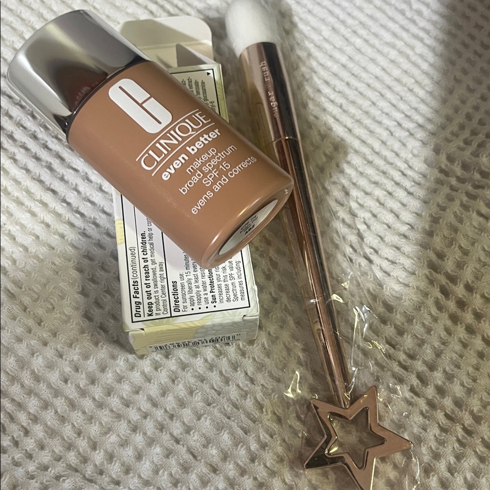 Clinique Even Better Foundation CN beige (m) also Sugar Rush makeup brush.